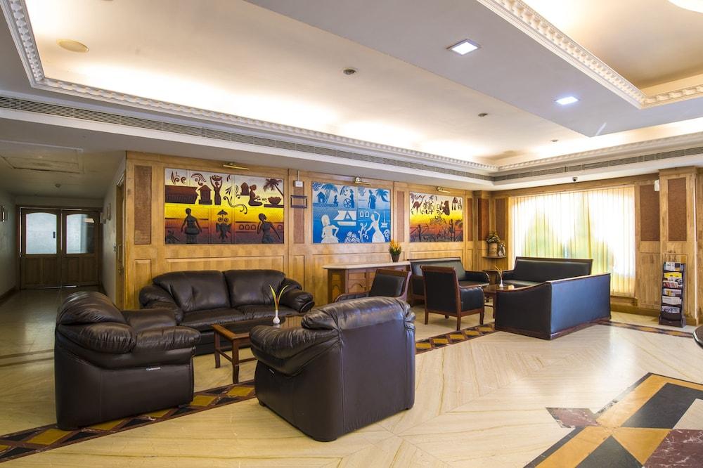กอล์ฟ วิว โฮเต็ลส์ แอนด์ สวีทส์ Hotel เนดุมบัสเซรี ภายนอก รูปภาพ