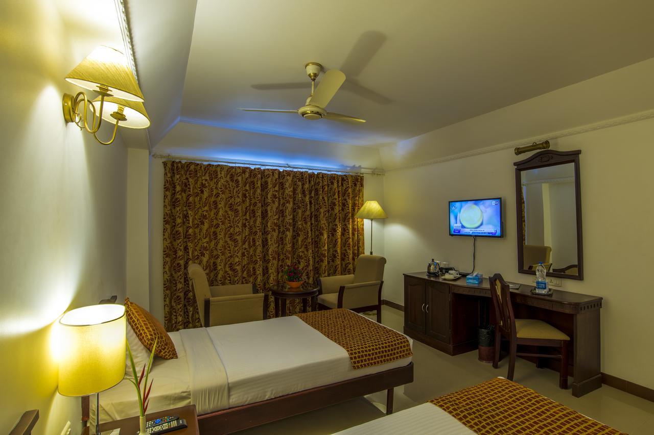 กอล์ฟ วิว โฮเต็ลส์ แอนด์ สวีทส์ Hotel เนดุมบัสเซรี ภายนอก รูปภาพ