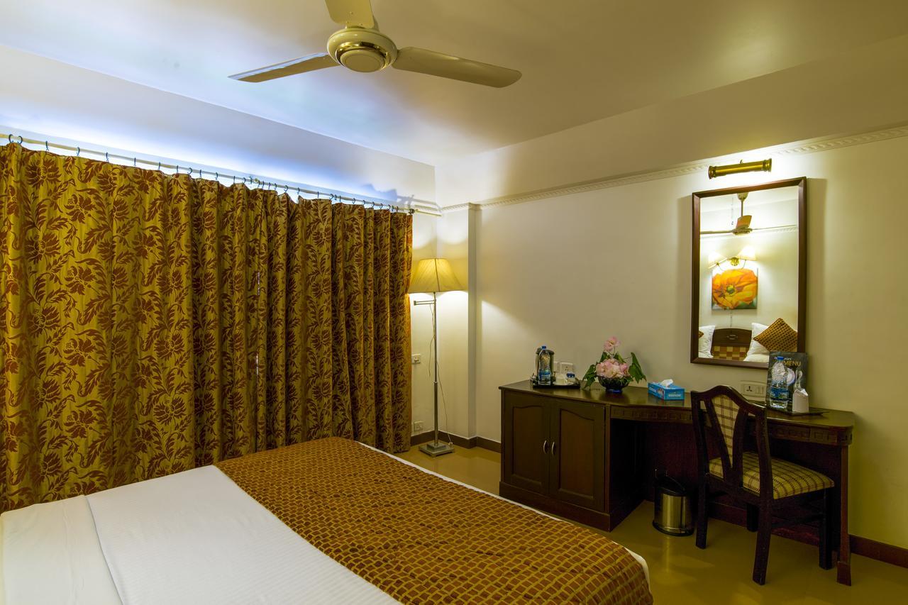 กอล์ฟ วิว โฮเต็ลส์ แอนด์ สวีทส์ Hotel เนดุมบัสเซรี ภายนอก รูปภาพ