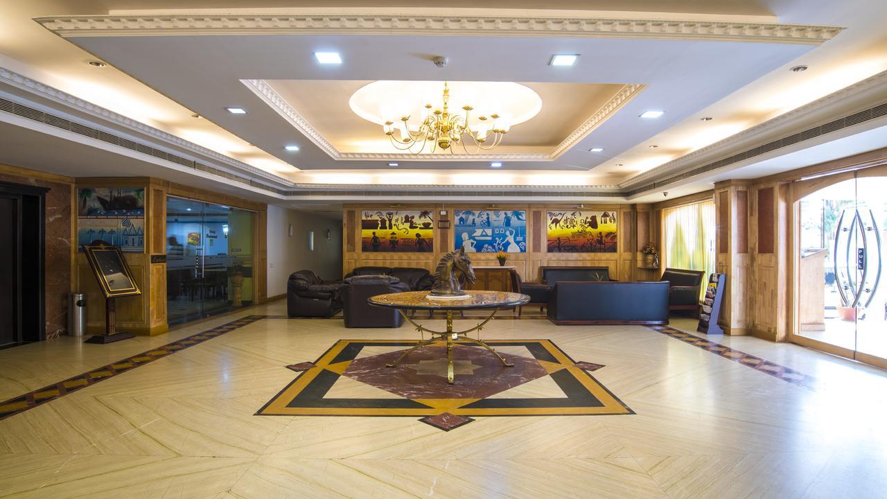 กอล์ฟ วิว โฮเต็ลส์ แอนด์ สวีทส์ Hotel เนดุมบัสเซรี ภายนอก รูปภาพ